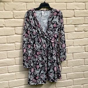 Take 50% OFF- Xhilaration FloralMini Dress Deep V-Neck, Elastic Waist, Size-M